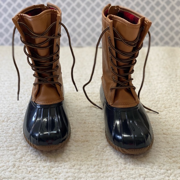 Madden Girl Shoes - Madden Girl Flurryy Duck Boots